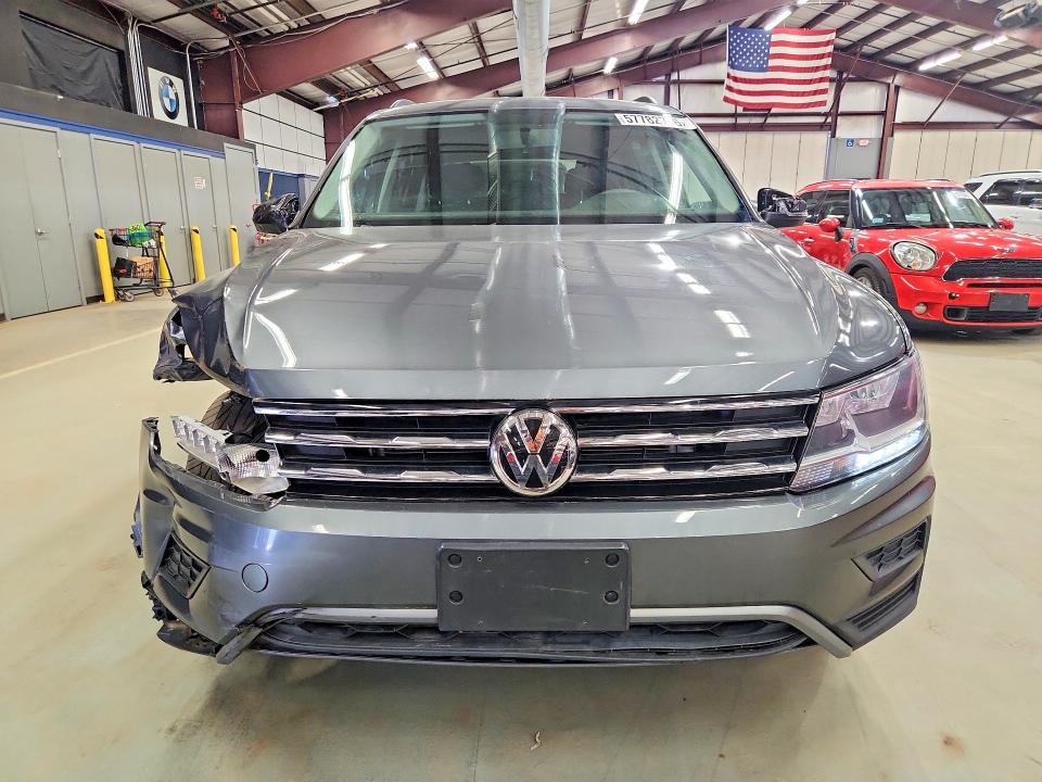 57782736 :رقم المزاد ، 3VV0B7AX8KM095553 vin ، 2019 Volkswagen Tiguan مزاد بيع