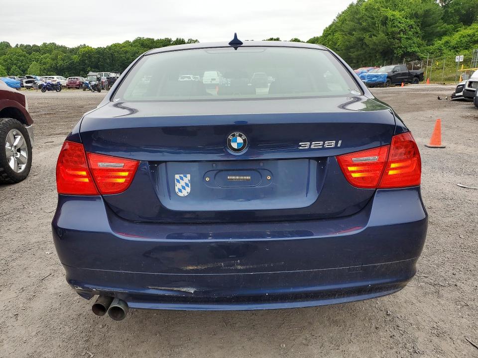 56245546 :رقم المزاد ، WBAPK5C57BA656378 vin ، 2011 Bmw 328 مزاد بيع