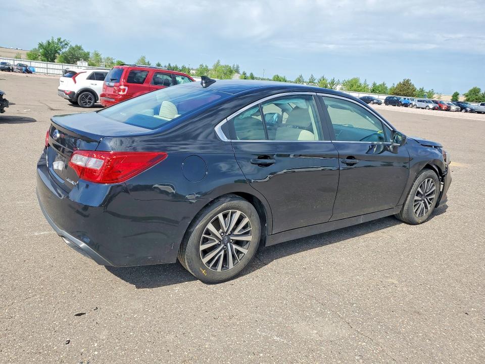 56152346 :رقم المزاد ، 4S3BNAC60J3035296 vin ، 2018 Subaru Legacy مزاد بيع