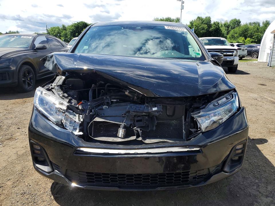 58242896 :رقم المزاد ، 5FNRL6H69SB082924 vin ، 2025 Honda Odyssey مزاد بيع