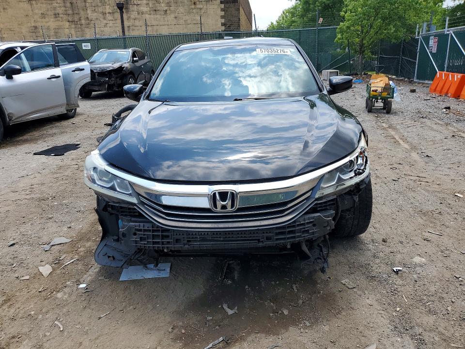 2017 Honda Accord მანქანა იყიდება აუქციონზე, vin: 1HGCR2F13HA125774, აუქციონის ნომერი: 57035276