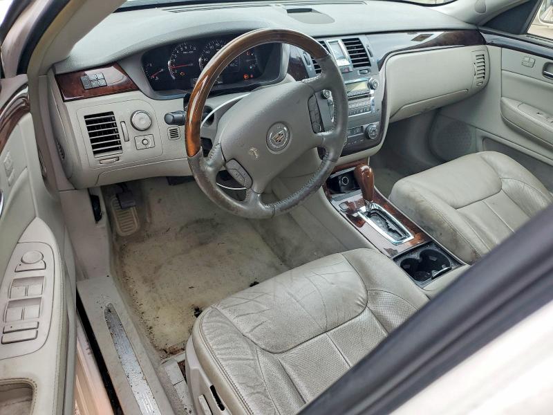 58483446 :رقم المزاد ، 1G6KD5E65BU103260 vin ، 2011 Cadillac Dts مزاد بيع