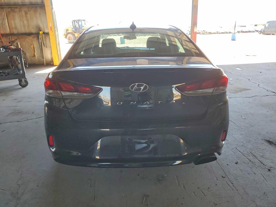 59288796 :رقم المزاد ، 5NPE34AF7JH622591 vin ، 2018 Hyundai Sonata مزاد بيع
