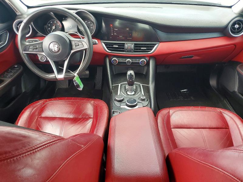 56109466 :رقم المزاد ، ZARFAEBN1H7556128 vin ، 2017 Alfa Romeo Giulia مزاد بيع