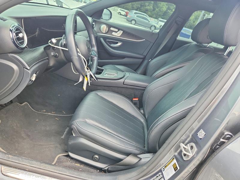 56826546 :رقم المزاد ، W1KZF8EBXNB072534 vin ، 2022 Mercedes-benz E مزاد بيع