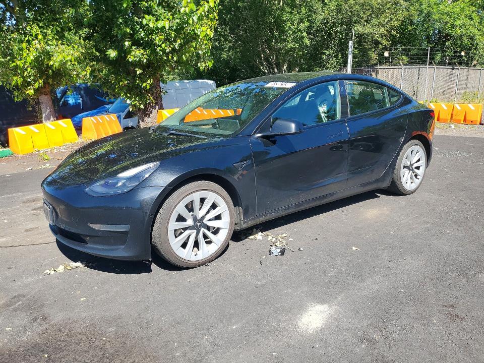 57202136 :رقم المزاد ، 5YJ3E1EA4NF371726 vin ، 2022 Tesla Model 3 مزاد بيع
