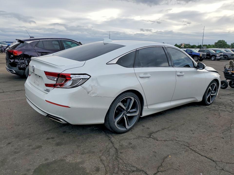 56273096 :رقم المزاد ، 1HGCV2F39JA050906 vin ، 2018 Honda Accord مزاد بيع