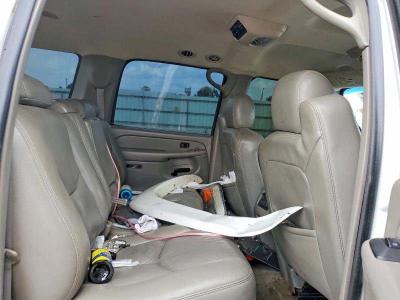 56628966 :رقم المزاد ، 1GNFK16Z44J265897 vin ، 2004 Chevrolet Suburban مزاد بيع
