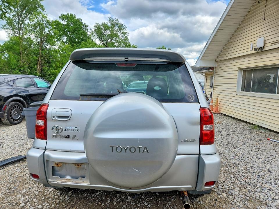 2004 Toyota Rav4 მანქანა იყიდება აუქციონზე, vin: JTEHD20V146004233, აუქციონის ნომერი: 57639586