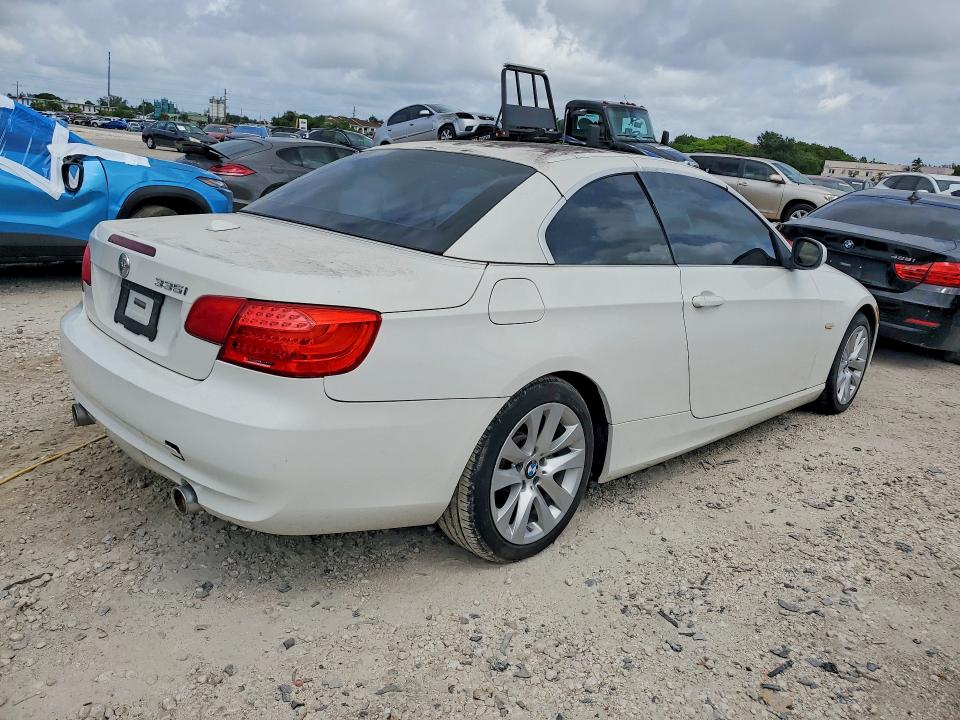 2011 Bmw 335 მანქანა იყიდება აუქციონზე, vin: WBADX7C50BE261001, აუქციონის ნომერი: 57041266