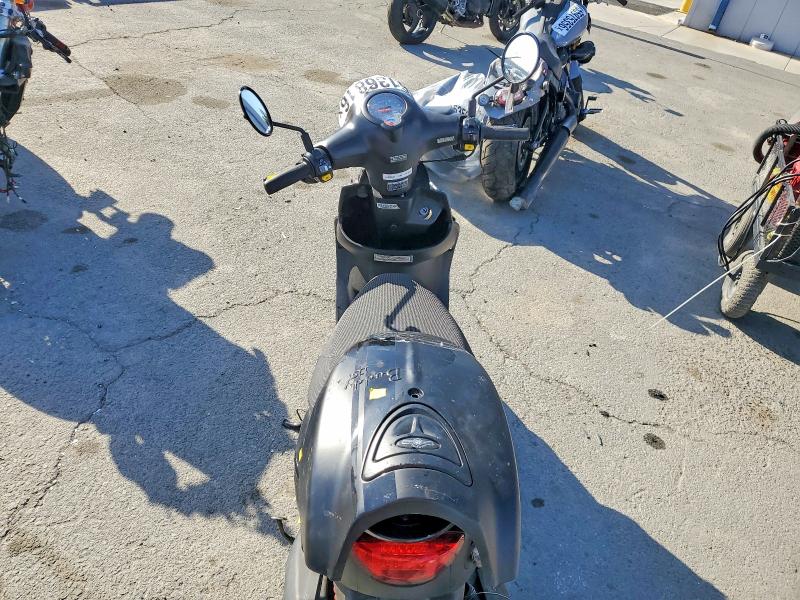 56136816 :رقم المزاد ، RFVPAC908T1006942 vin ، 2026 Genuine Scooter Co. Buddy مزاد بيع