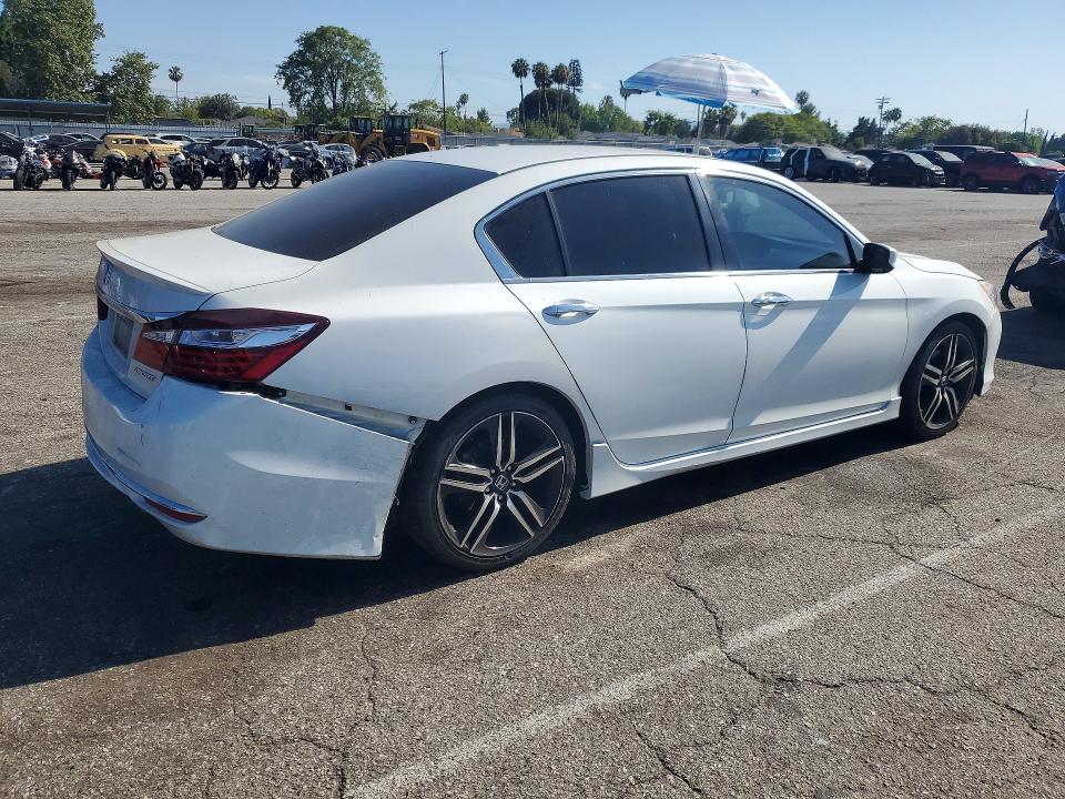Продажа на аукционе авто 2017 Honda Accord, vin: 1HGCR2F54HA161315, номер лота: 55469496