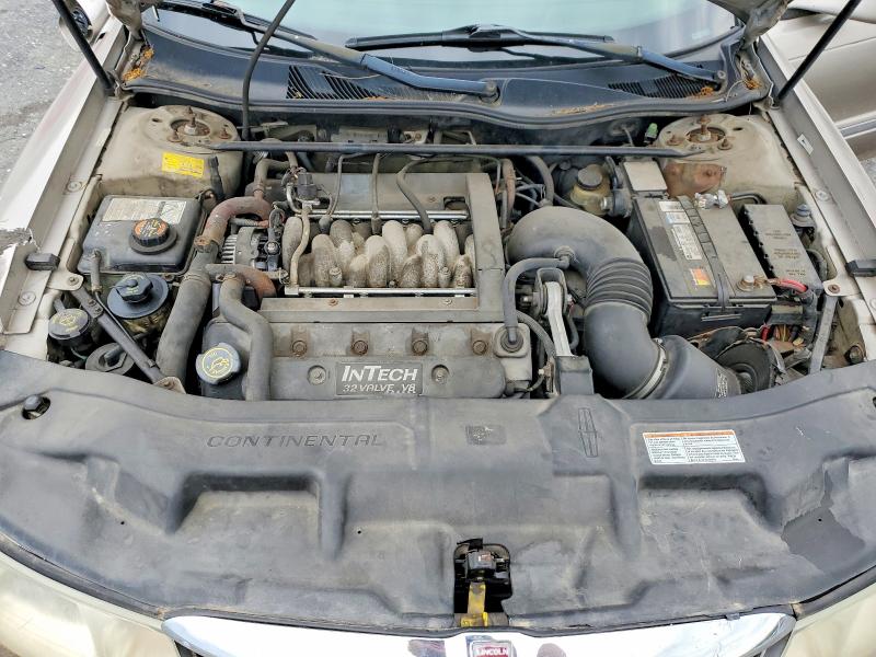 57655886 :رقم المزاد ، 1LNHM97V3XY715827 vin ، 1999 Lincoln Continental مزاد بيع