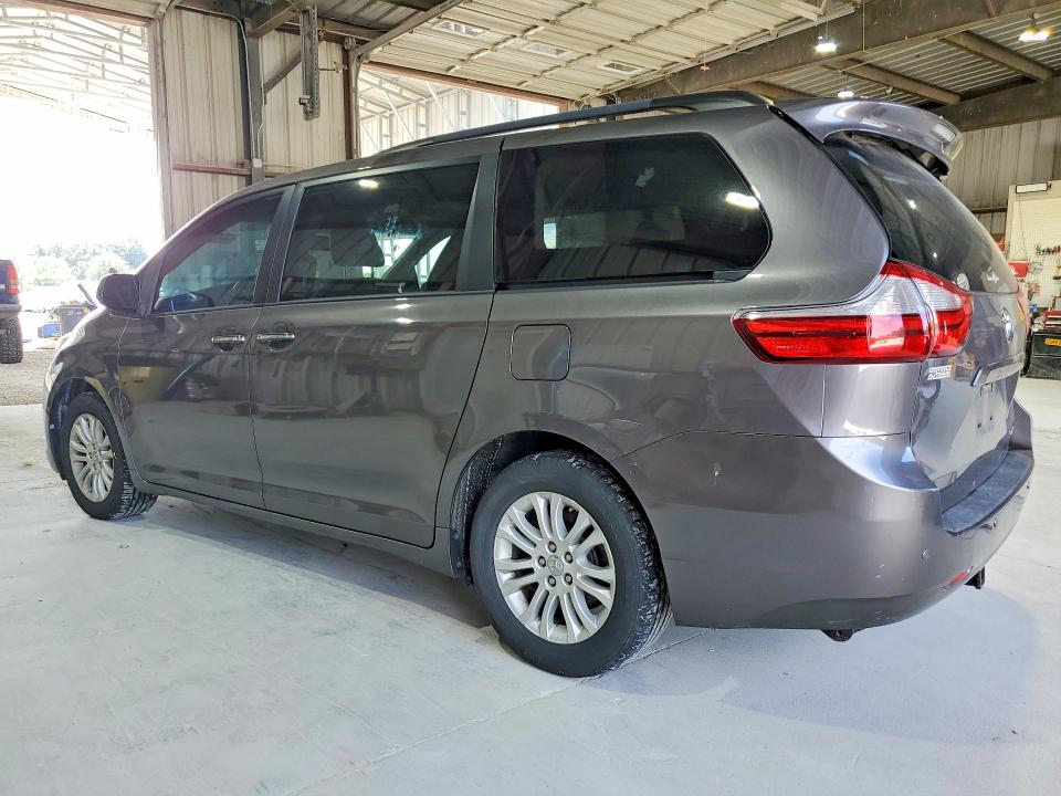 56434056 :رقم المزاد ، 5TDYZ3DC0HS832185 vin ، 2017 Toyota Sienna مزاد بيع