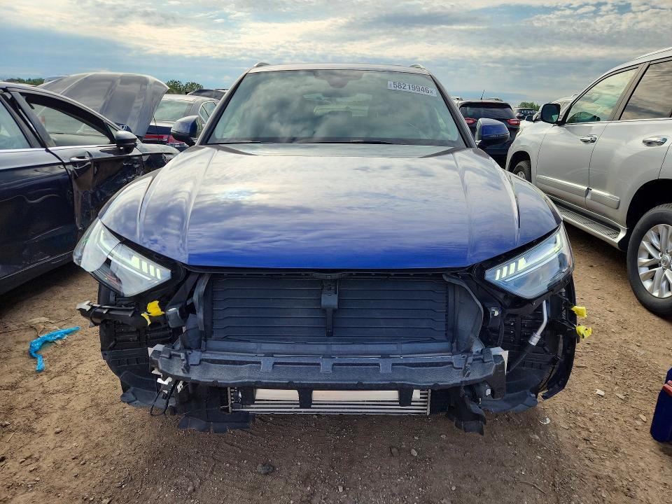 58219946 :رقم المزاد ، WA1CAAFY9M2101300 vin ، 2021 Audi Q5 مزاد بيع