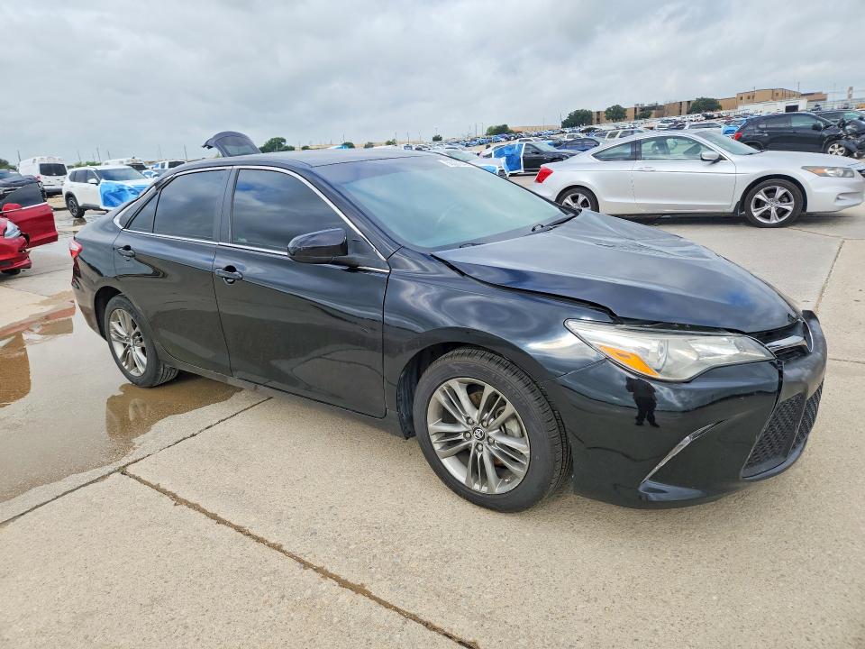 55624246 :رقم المزاد ، 4T1BF1FK8HU789312 vin ، 2017 Toyota Camry مزاد بيع