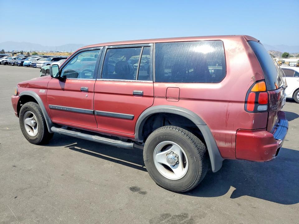 58240756 :رقم المزاد ، JA4LS31H9YP055508 vin ، 2000 Mitsubishi Montero مزاد بيع