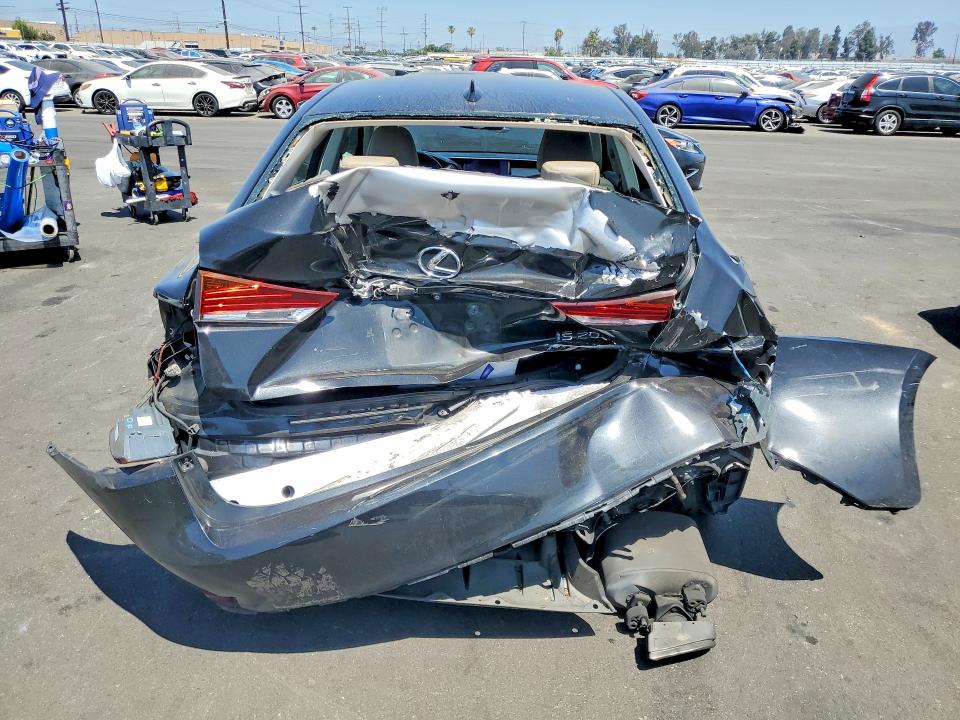 Продажа на аукционе авто 2017 Lexus Is, vin: JTHBA1D20H5046433, номер лота: 58612256