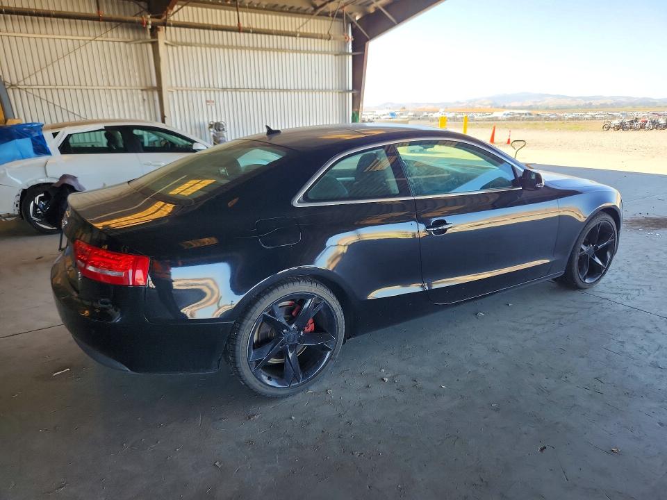 Продажа на аукционе авто 2011 Audi A5, vin: WAULFAFR9BA064734, номер лота: 56983486