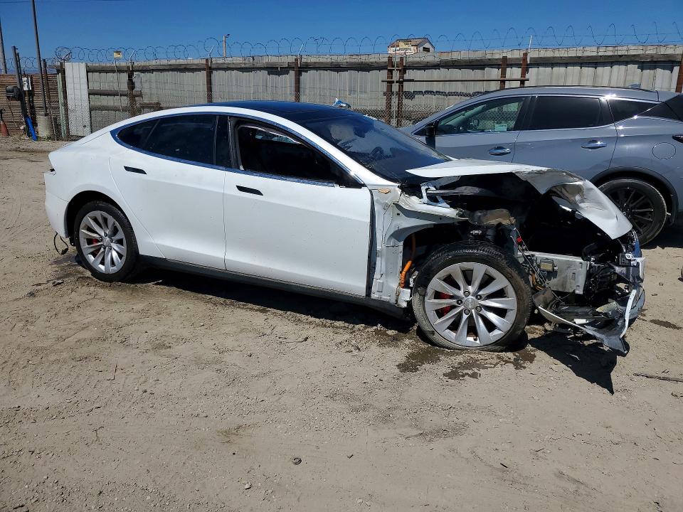 57381386 :رقم المزاد ، 5YJSA1E40GF134171 vin ، 2016 Tesla Model S مزاد بيع