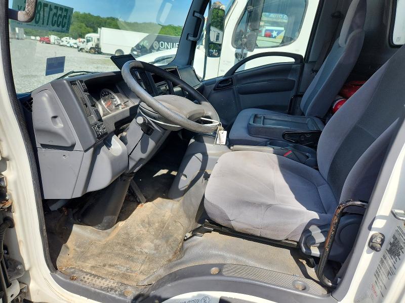 55517846 :رقم المزاد ، JALE5W164H7303197 vin ، 2017 Isuzu Nrr مزاد بيع