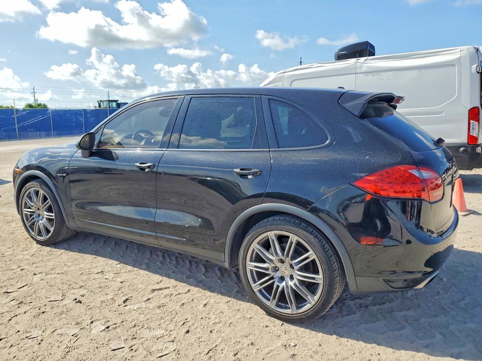 57230336 :رقم المزاد ، WP1AE2A24BLA92800 vin ، 2011 Porsche Cayenne مزاد بيع