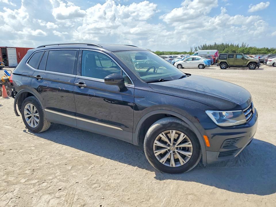 Продажа на аукционе авто 2018 Volkswagen Tiguan, vin: 3VV2B7AX2JM170884, номер лота: 57292196