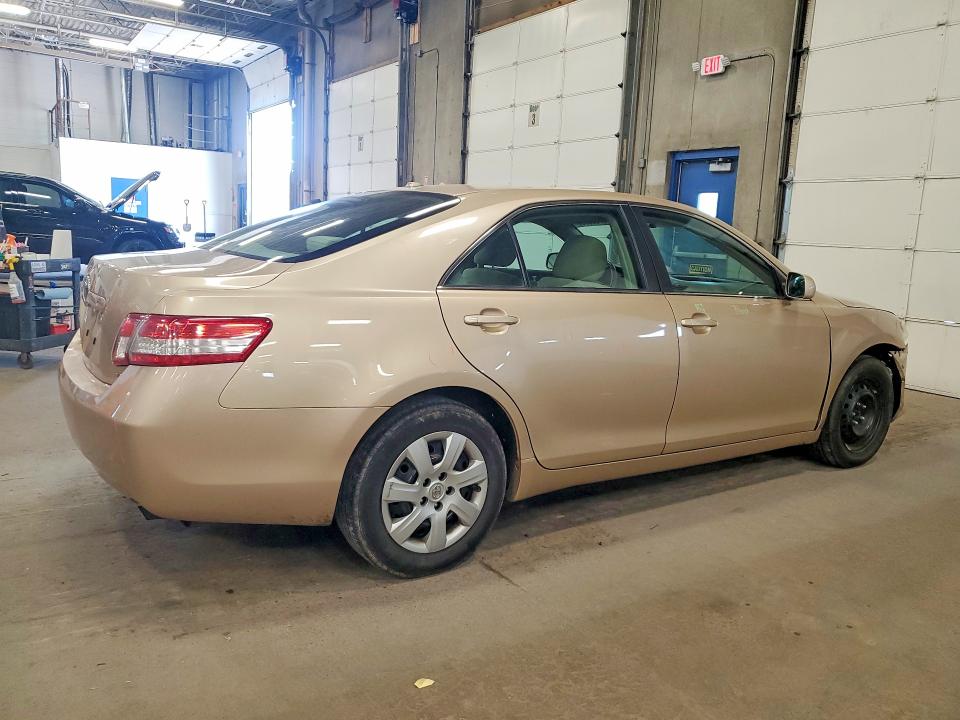 2010 Toyota Camry მანქანა იყიდება აუქციონზე, vin: 4T1BF3EK3AU053462, აუქციონის ნომერი: 57503066