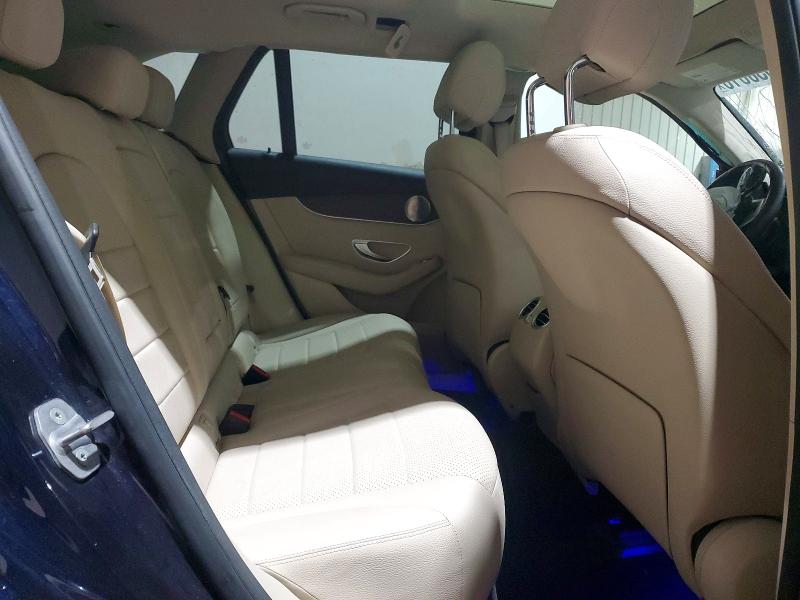 57530616 :رقم المزاد ، W1N0G8EBXMF920900 vin ، 2021 Mercedes-benz Glc مزاد بيع