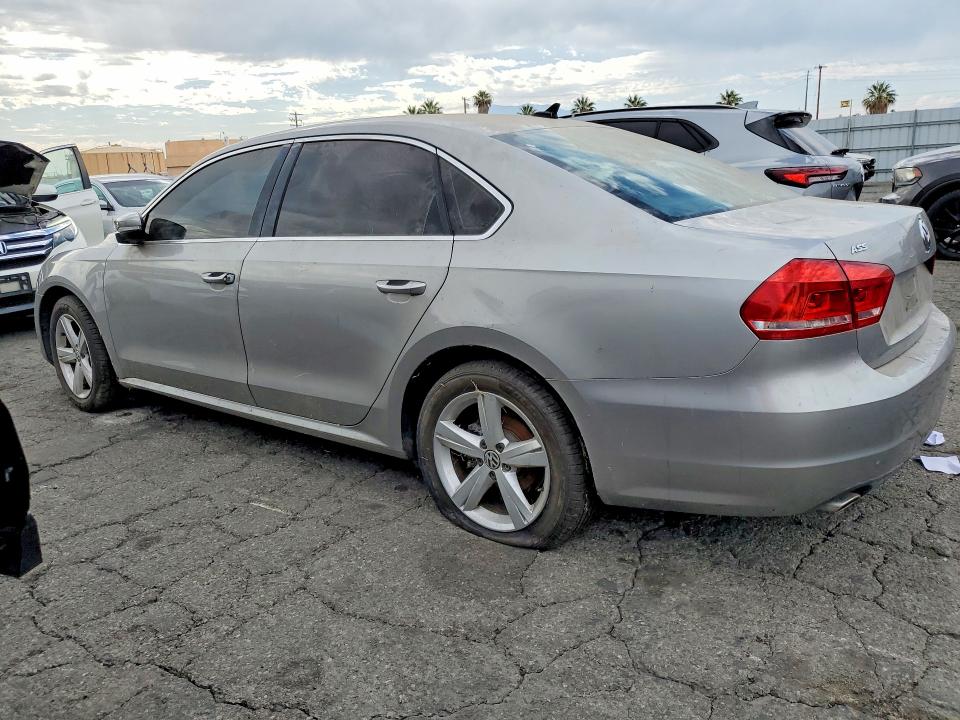 58091196 :رقم المزاد ، 1VWBN7A31DC142242 vin ، 2013 Volkswagen Passat مزاد بيع