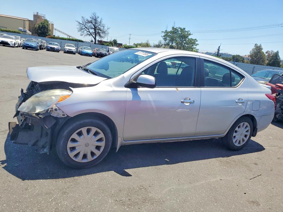 57717696 :رقم المزاد ، 3N1CN7AP2DL861744 vin ، 2013 Nissan Versa مزاد بيع