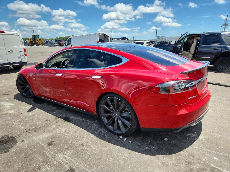 Продажа на аукционе авто 2013 Tesla Model S, vin: 5YJSA1DPXDFP26149, номер лота: 57543826