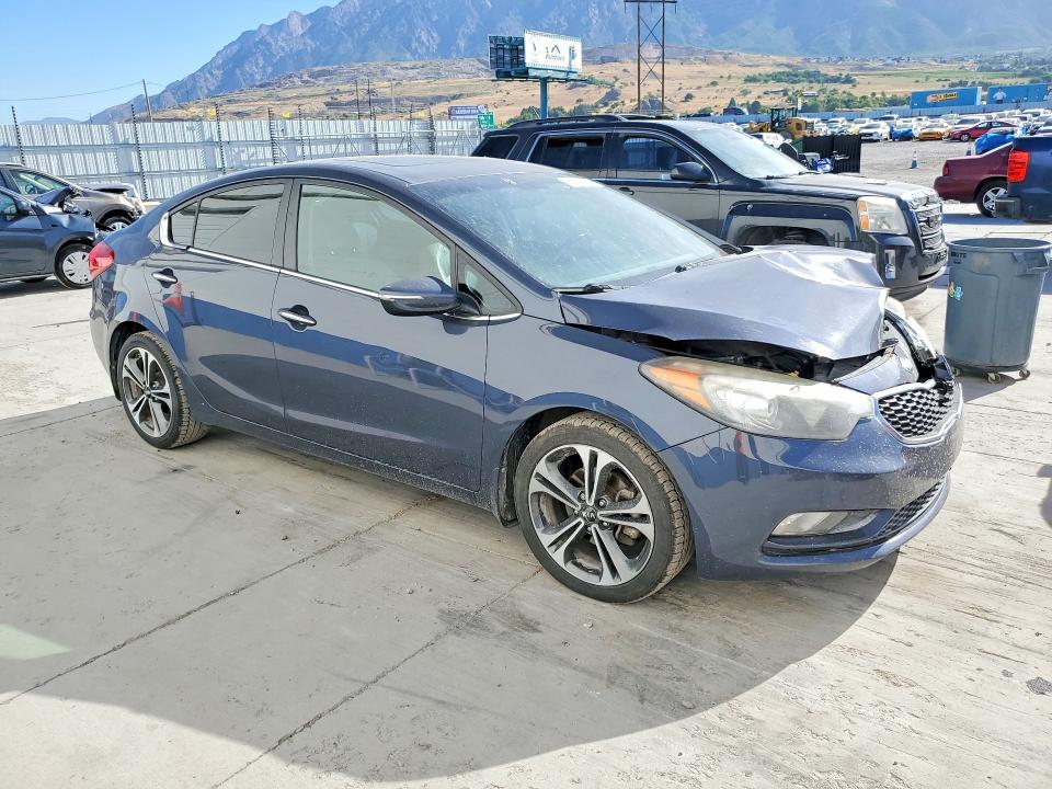 2014 Kia Forte მანქანა იყიდება აუქციონზე, vin: KNAFZ4A89E5208185, აუქციონის ნომერი: 58085186