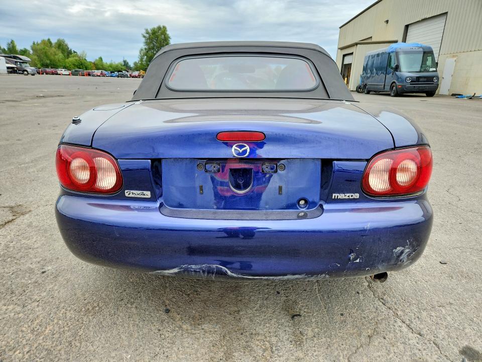 59012206 :رقم المزاد ، JM1NB353840410104 vin ، 2004 Mazda Mx-5 Miata مزاد بيع