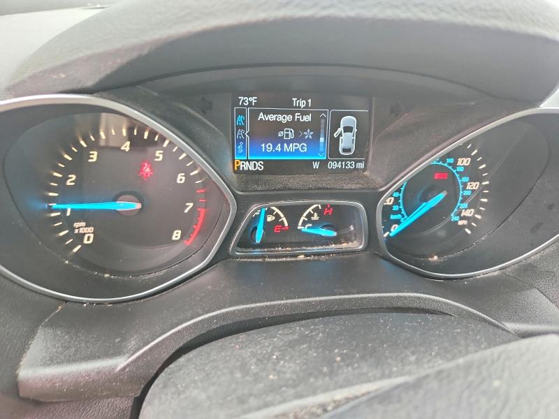 2015 Ford Escape მანქანა იყიდება აუქციონზე, vin: 1FMCU0JX3FUB45513, აუქციონის ნომერი: 55789636