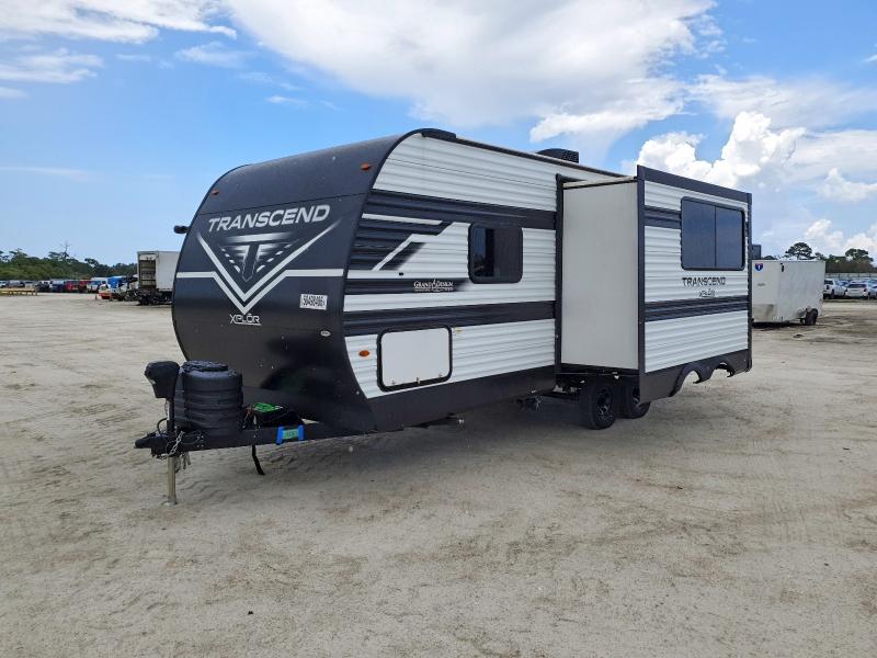 58498486 :رقم المزاد ، 573TT2723S8834607 vin ، 2025 Grand Desi Transcend Xplor 22rb مزاد بيع