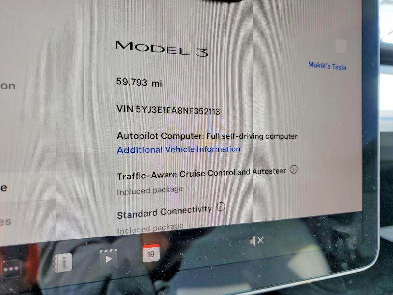 58278886 :رقم المزاد ، 5YJ3E1EA8NF352113 vin ، 2022 Tesla Model 3 مزاد بيع