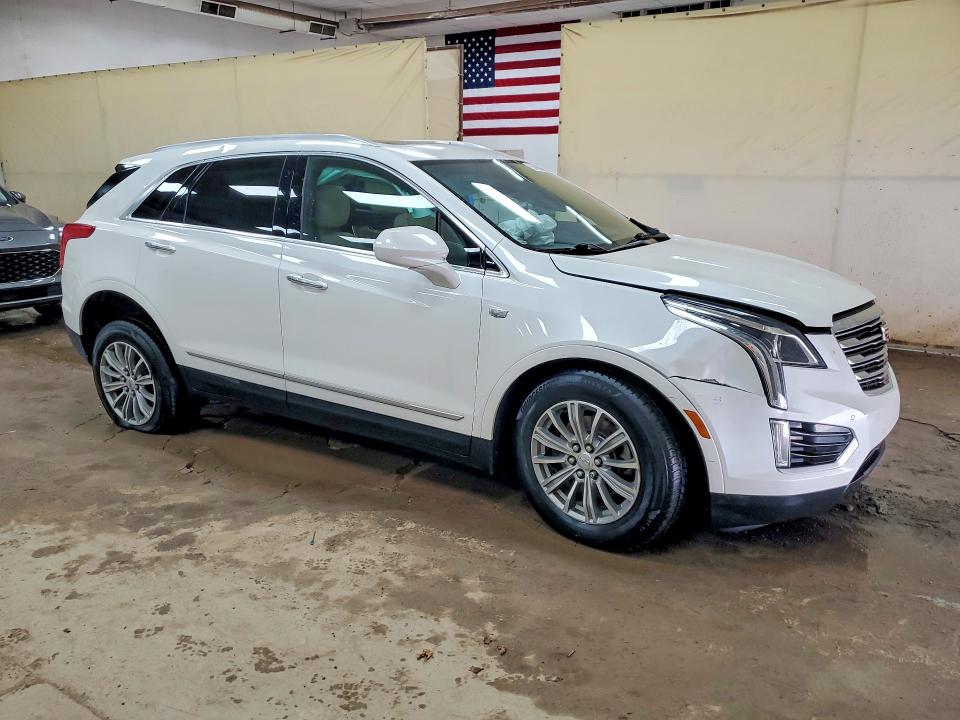 56458206 :رقم المزاد ، 1GYKNDRS5HZ324827 vin ، 2017 Cadillac Xt5 مزاد بيع