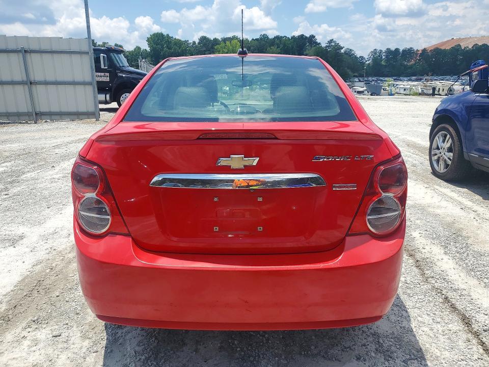 2015 Chevrolet Sonic მანქანა იყიდება აუქციონზე, vin: 1G1JE5SB2F4106185, აუქციონის ნომერი: 57082516