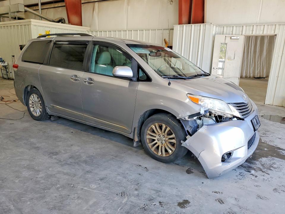 Продажа на аукционе авто 2013 Toyota Sienna, vin: 5TDYK3DC2DS381629, номер лота: 56296506