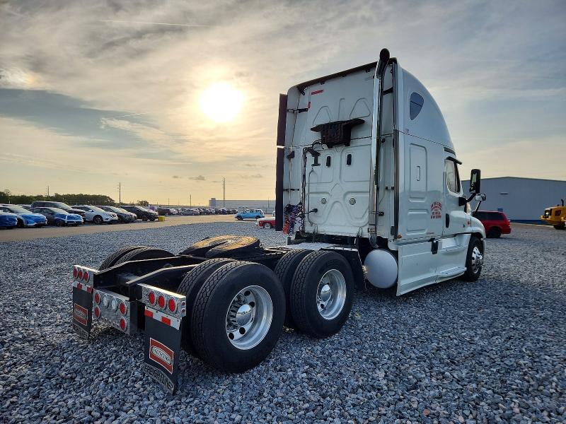 54684586 :رقم المزاد ، 1FUJGLBG5FLGS1622 vin ، 2015 Freightliner Cascadia مزاد بيع