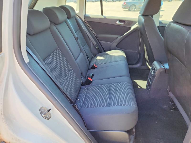 57186576 :رقم المزاد ، WVGBV7AX2BW524096 vin ، 2011 Volkswagen Tiguan مزاد بيع