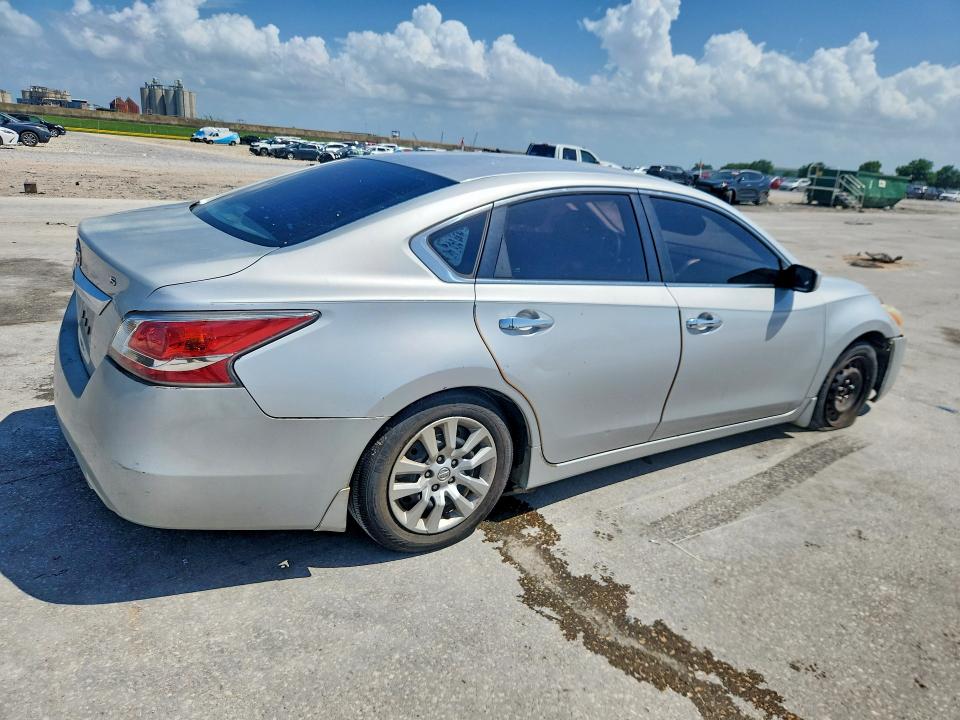 58621336 :رقم المزاد ، 1N4AL3AP2FN882847 vin ، 2015 Nissan Altima مزاد بيع