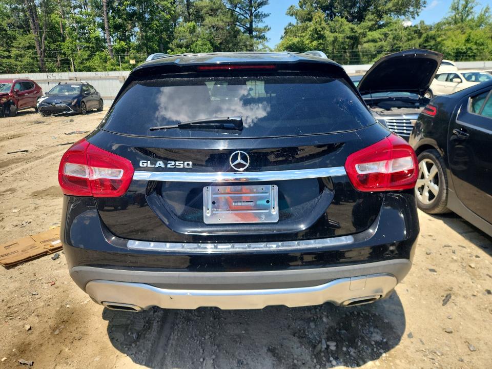 57568136 :رقم المزاد ، WDCTG4EB9JJ491376 vin ، 2018 Mercedes-benz Gla مزاد بيع