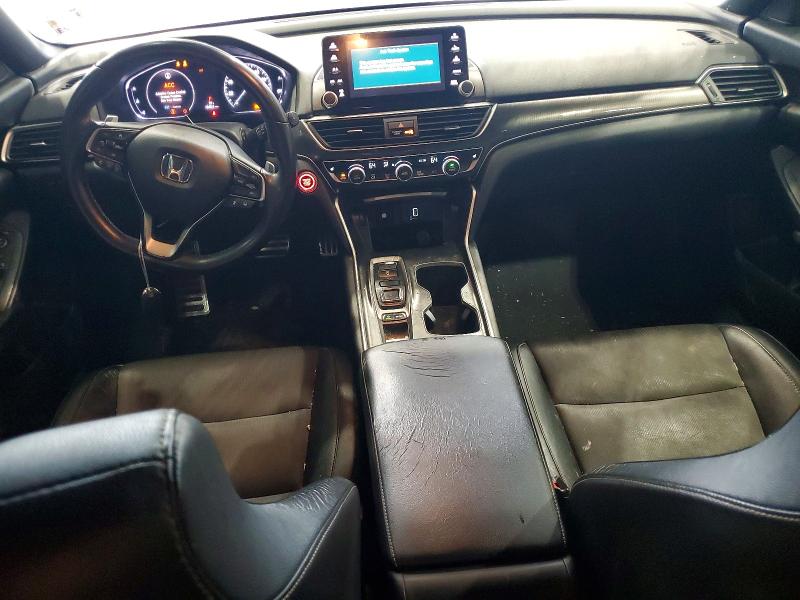 55629436 :رقم المزاد ، 1HGCV2F33JA050853 vin ، 2018 Honda Accord مزاد بيع