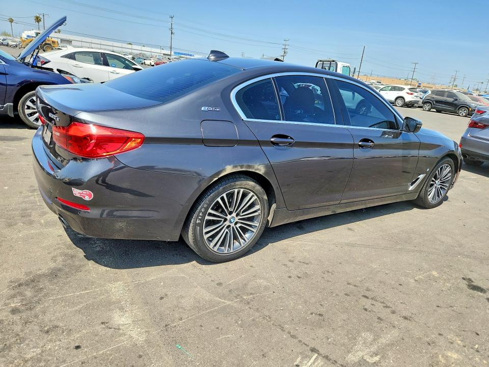 56523286 :رقم المزاد ، WBAJA9C52KB254309 vin ، 2019 Bmw 530e مزاد بيع