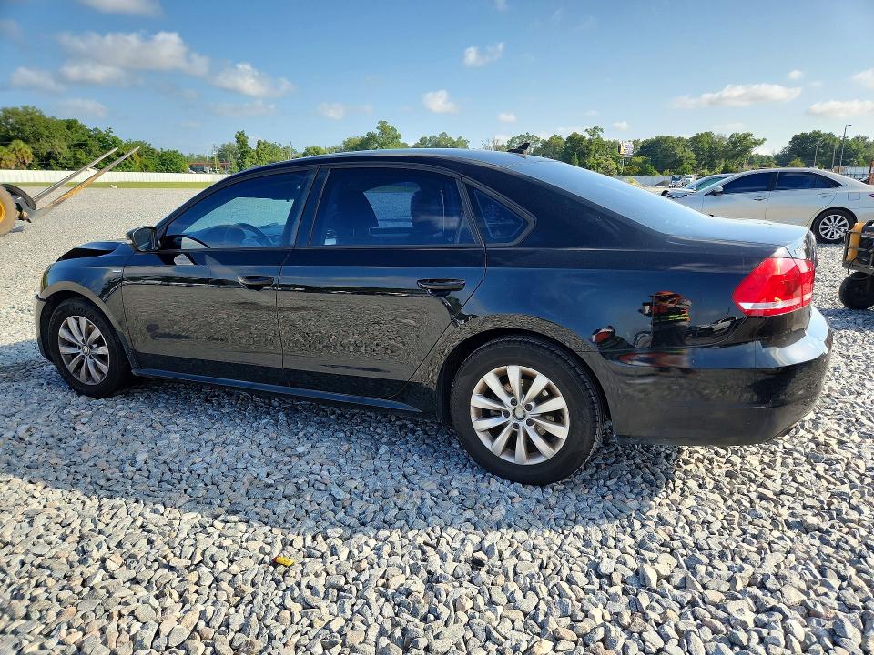58619496 :رقم المزاد ، 1VWAT7A30FC040970 vin ، 2015 Volkswagon Passat مزاد بيع
