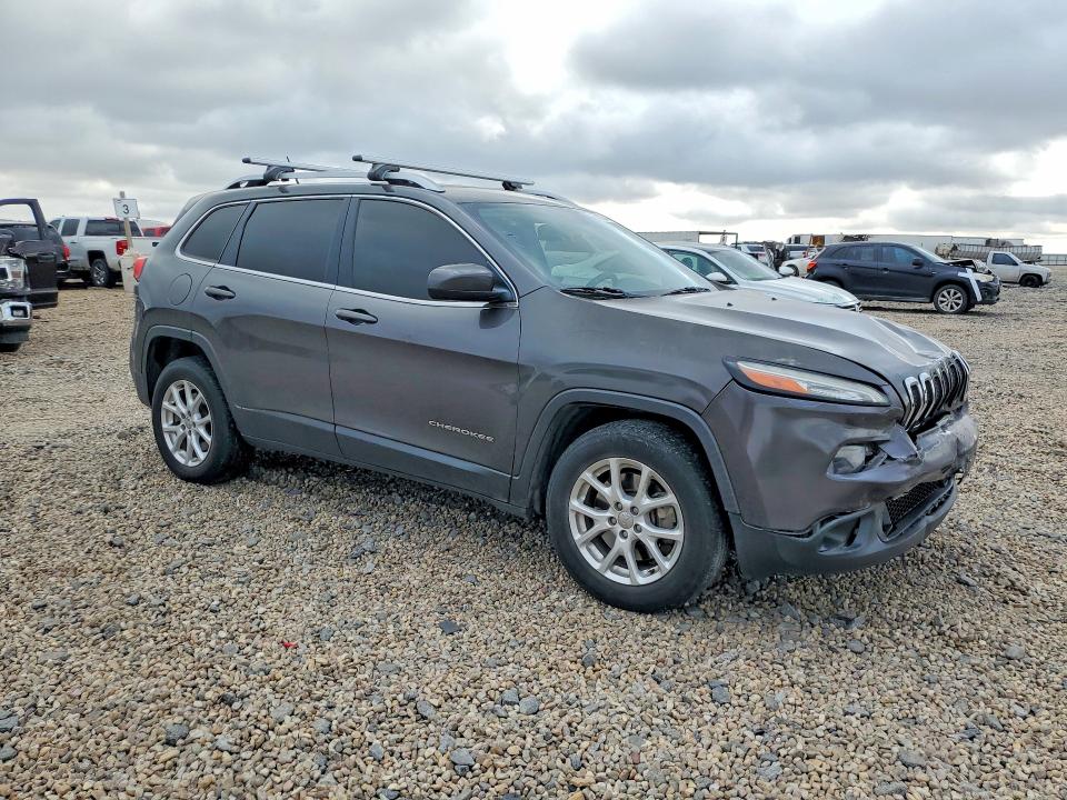 58575046 :رقم المزاد ، 1C4PJMCBXFW739138 vin ، 2015 Jeep Cherokee مزاد بيع