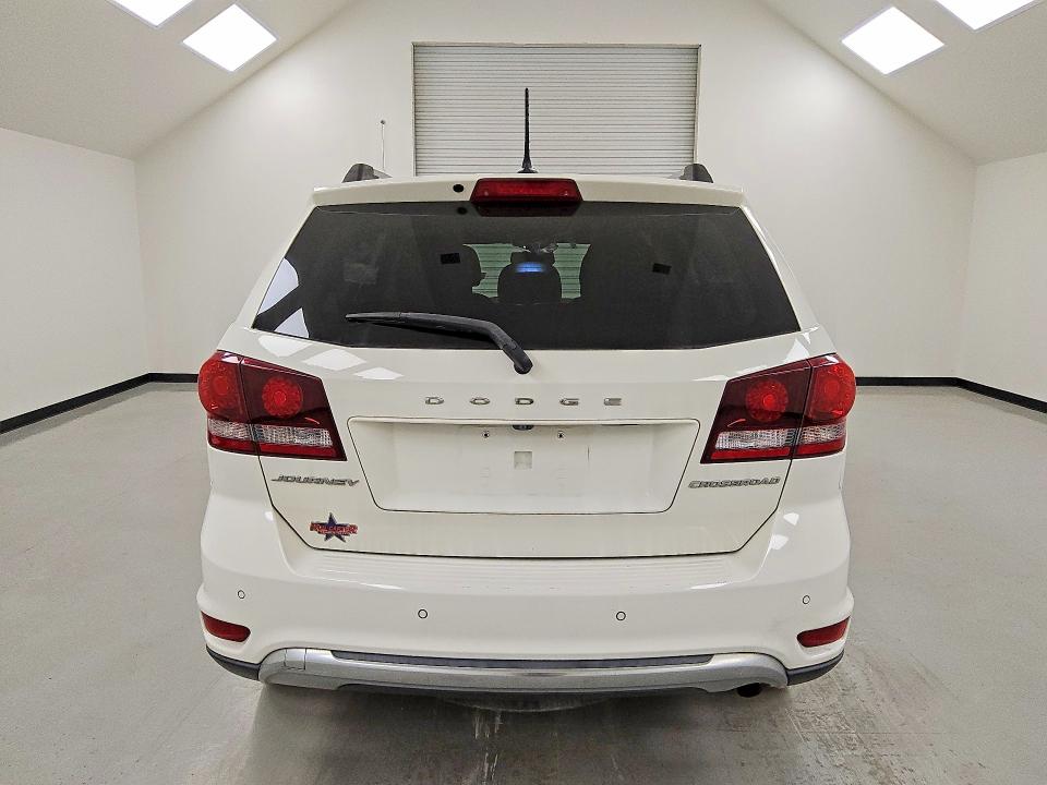 57883056 :رقم المزاد ، 3C4PDCGB5JT145406 vin ، 2018 Dodge Journey مزاد بيع