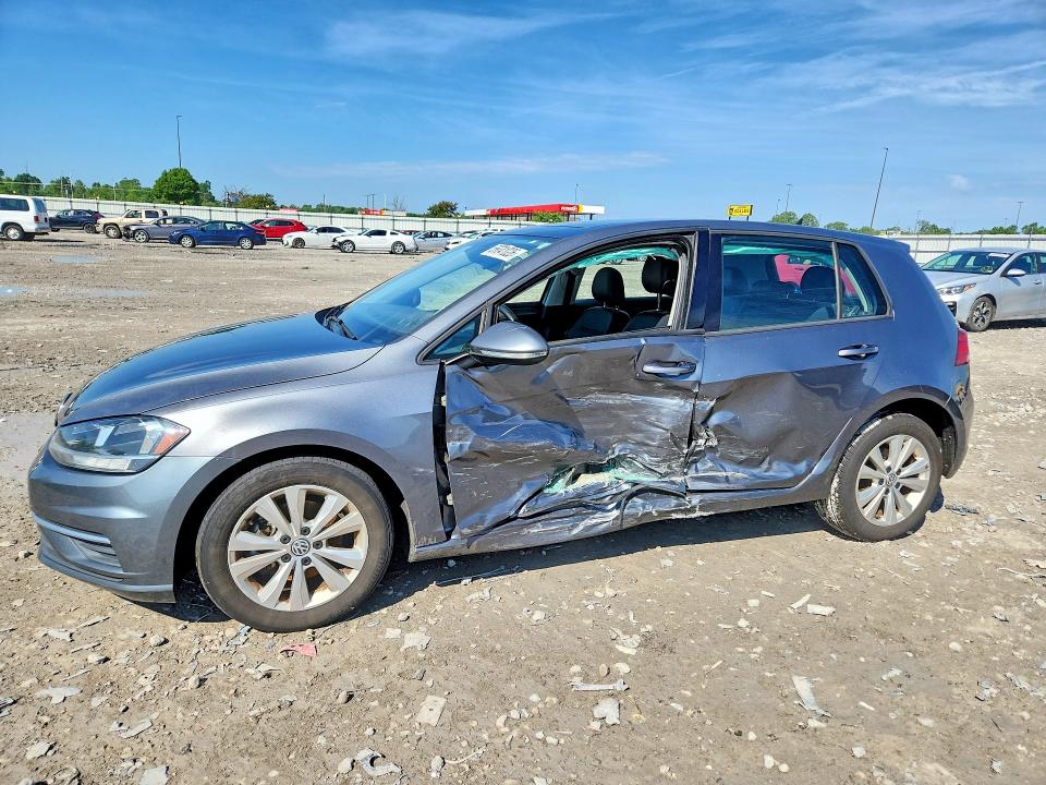 56641026 :رقم المزاد ، 3VWG57AU9MM013176 vin ، 2021 Volkswagen Golf مزاد بيع